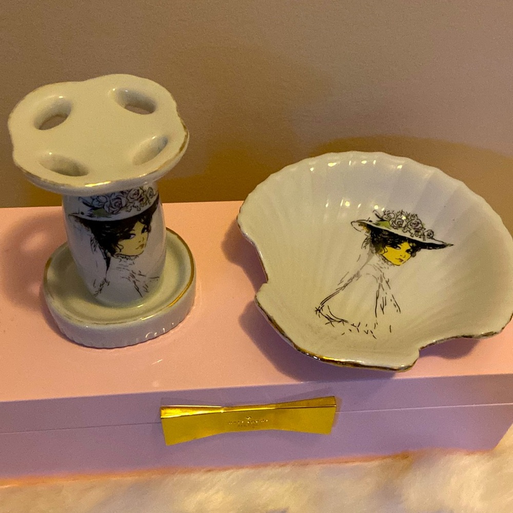 Vintage toothbrush holder and trinket tray set